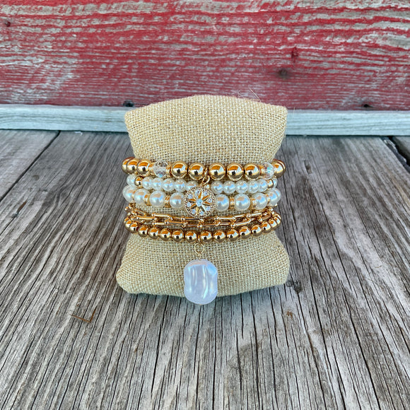 Gold pearl, chain & bead bracelet